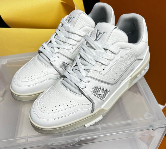 Esclusive Sneakers Louis Vuitton LV Trainer in Bianco